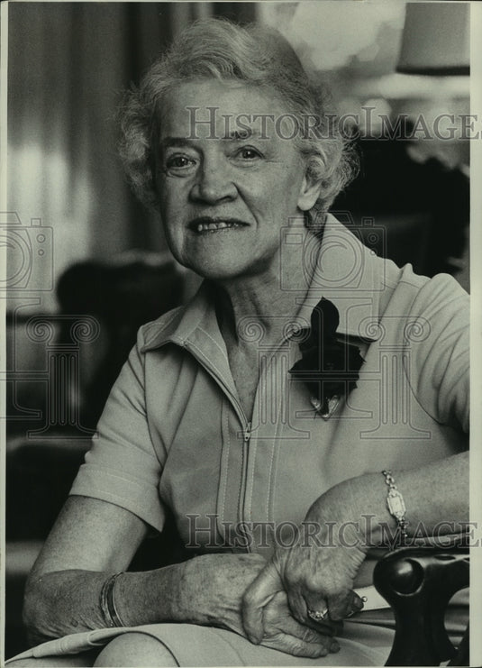 1975 Press Photo Maine's, Margaret Chase Smith, at home in Skowhegan - mjc13778 - Historic Images