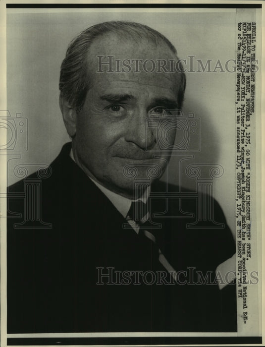 1975 Pulitzer Prize winner, Joseph Kingsbury Smith, New York - Historic Images