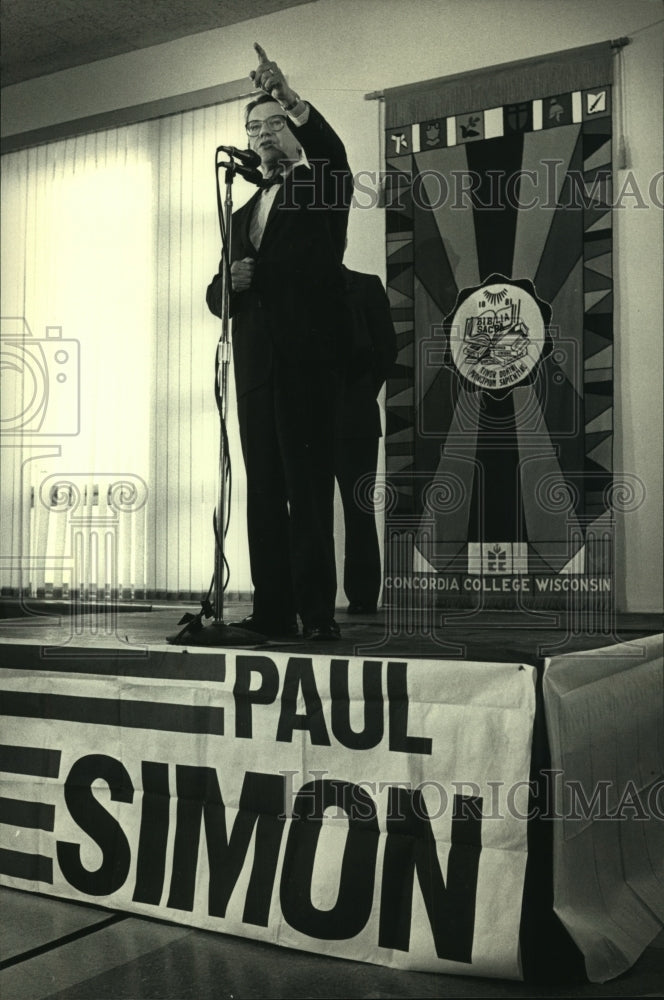 1988, Democratic candidate Paul Simon at Concordia College, Wisconsin - Historic Images