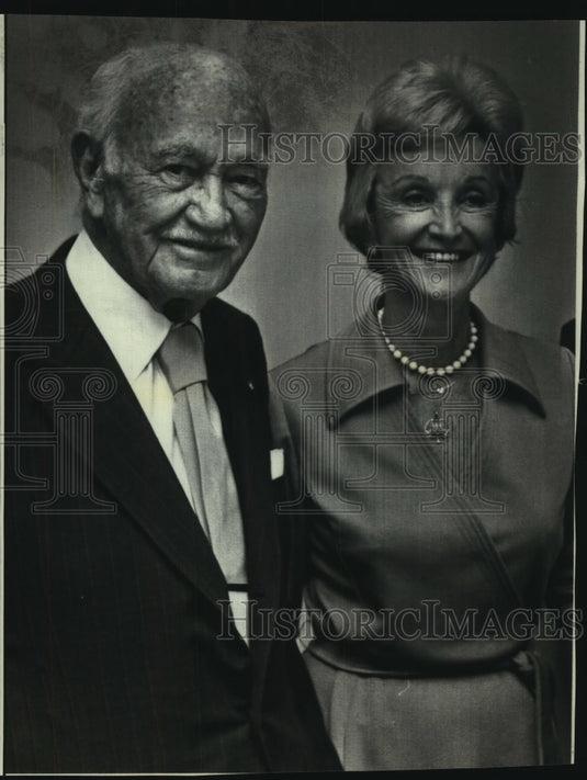 1976, Conrad Hilton & Mary Frances Kelly to be married in California - Historic Images
