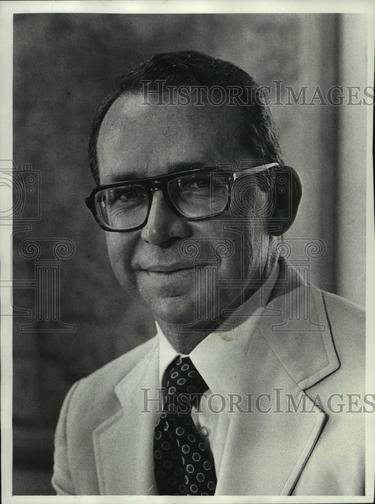 1977, David Swanson of Wisconsin business development services - Historic Images