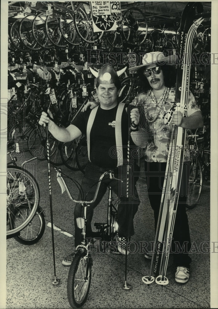 1983 Press Photo Wheel &amp; Sprocket - Frank Tamel and Chris Kegel, Co-Owners - Historic Images