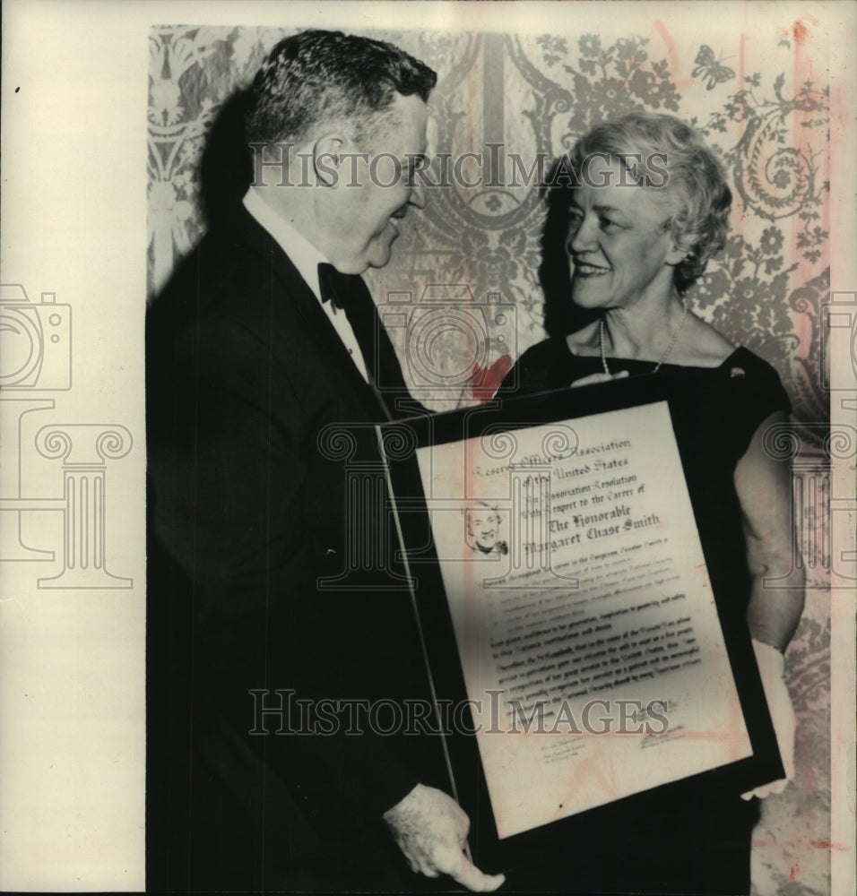 1964 Press Photo Senator Margaret Smith receiving Minute Man award, Washington. - Historic Images
