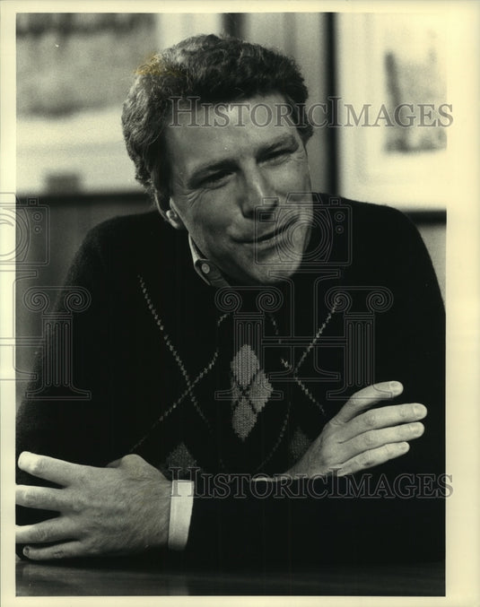 1988 Joe Smith host of Smith and Company on Channel 10 - Historic Images
