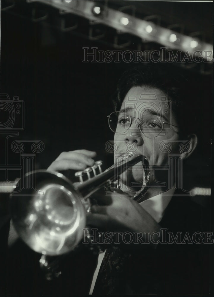 1994 Press Photo Trumpet soloist Jack Sutte blowing his horn - mjc14096 - Historic Images