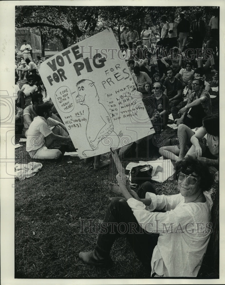1969, Youth International Society in Milwaukee - mjc14112 - Historic Images
