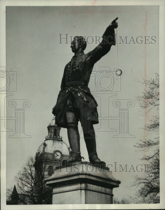 1952 Press Photo Statue of Swedish King Charles XII in Stockholm - mjc14116 - Historic Images