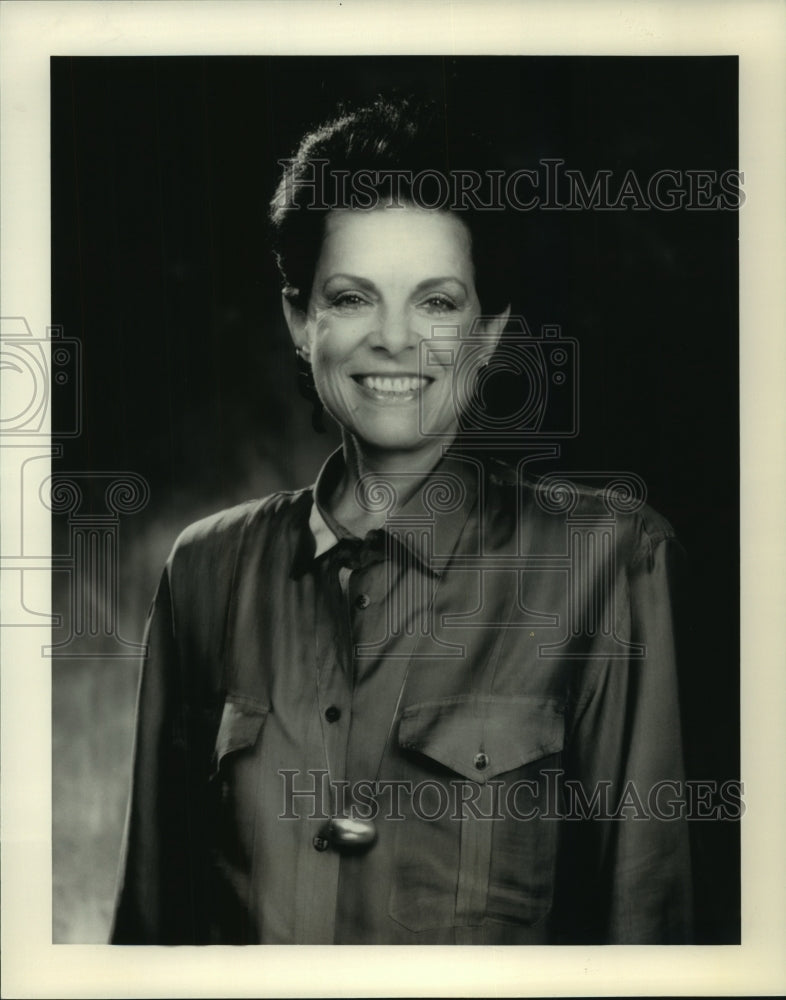 1992 Deborah Sussman, Culver City, California, graphics judge. - Historic Images