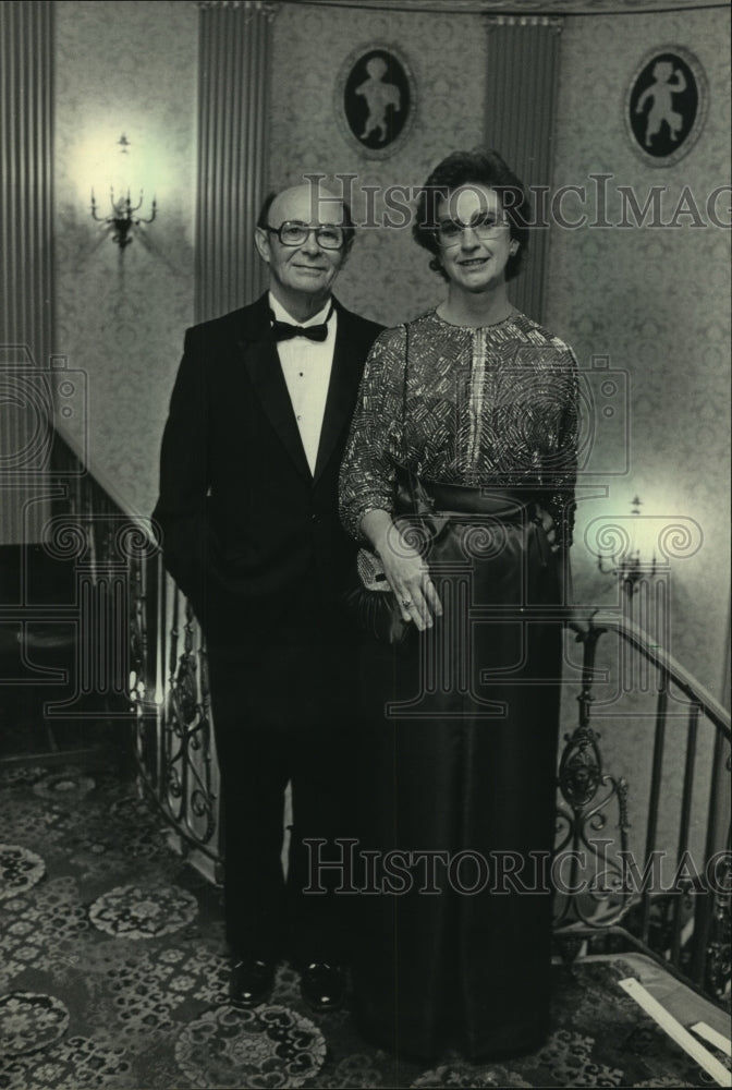 1983 Press Photo Leo and Caroline Suycott, chairs of Florentine Opera Club Ball - Historic Images