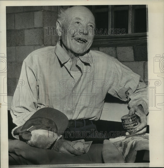 1960, Tolar Surnassen spent Christmas in Outagamie county jail - Historic Images