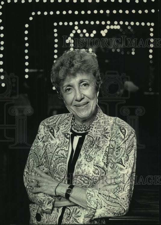 1986, Tybie Taglin of Milwaukee's Adult Services and Cultured Arts - Historic Images