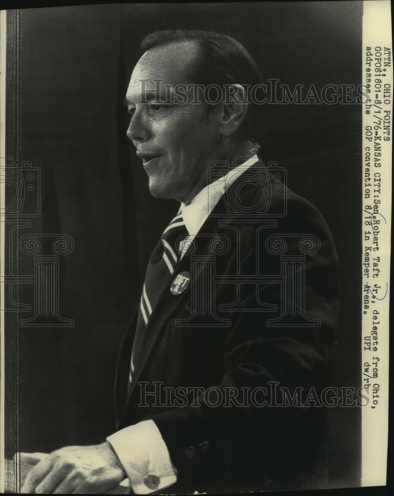 1976, Senator Robert Taft Jr. at GOP Covention, Kansas City - Historic Images