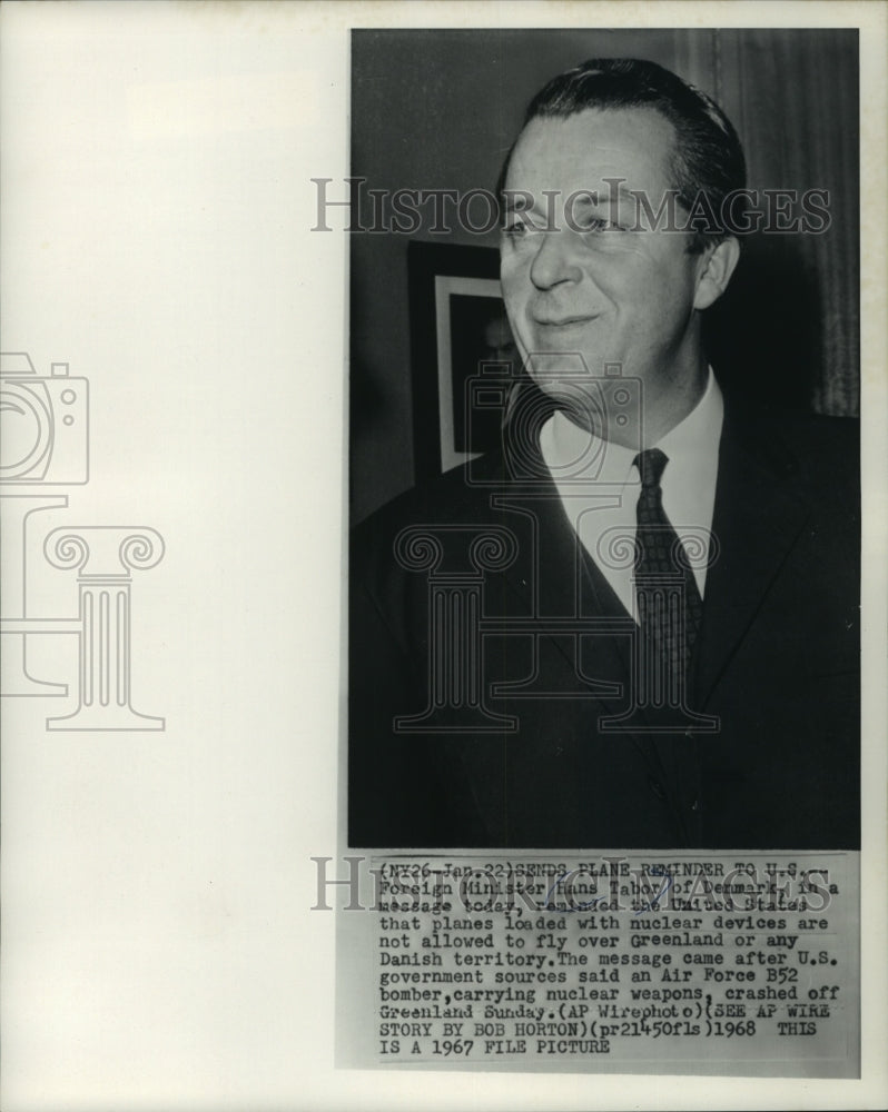 1967 Press Photo Foreign Minister Hans Tabor of Denmark sends plane reminder - Historic Images