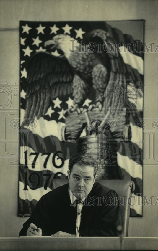 1984, Judge Harry G. Snyder Waukesha County Circuit Court, Wisconsin - Historic Images