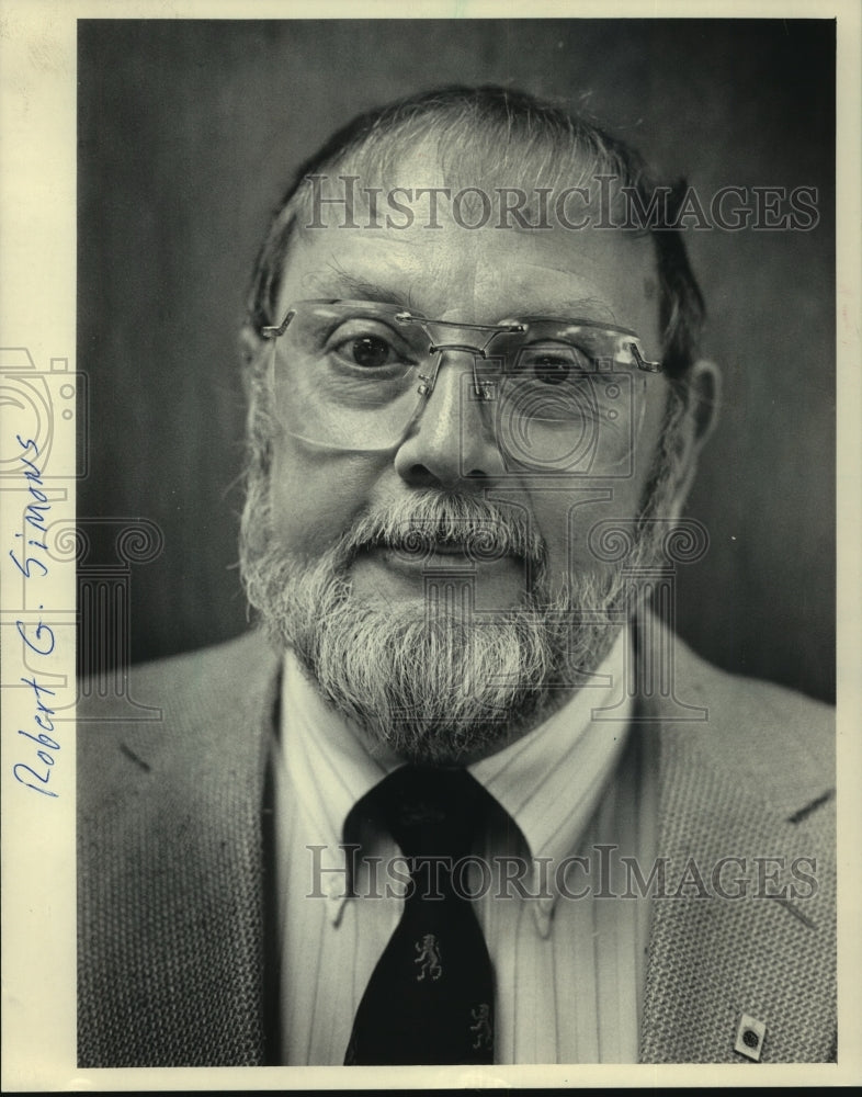 1986 Robert Simons, President of Cole Travel Agency in Wisconsin - Historic Images