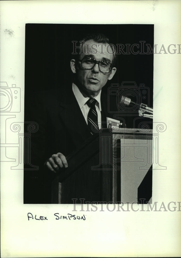 1982 Press Photo Milwaukee's A.F. Simpson of Modine Manufacturing Co. - Historic Images
