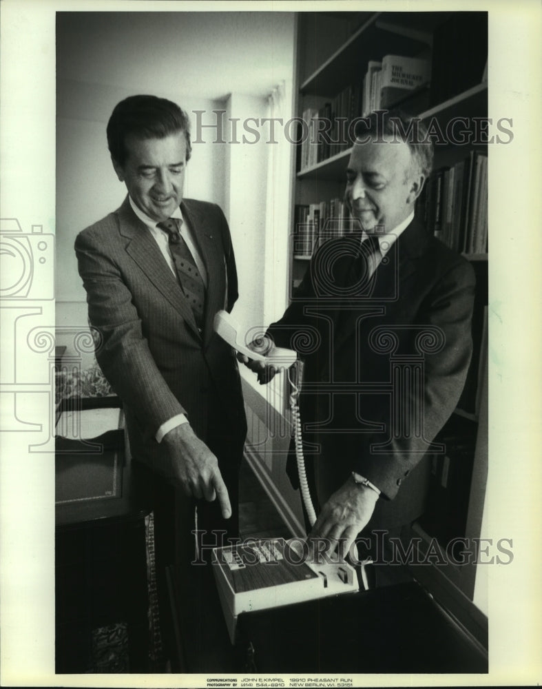 1982 Press Photo George Slater, Marine Corp., and James Howard, Wisconsin - Historic Images