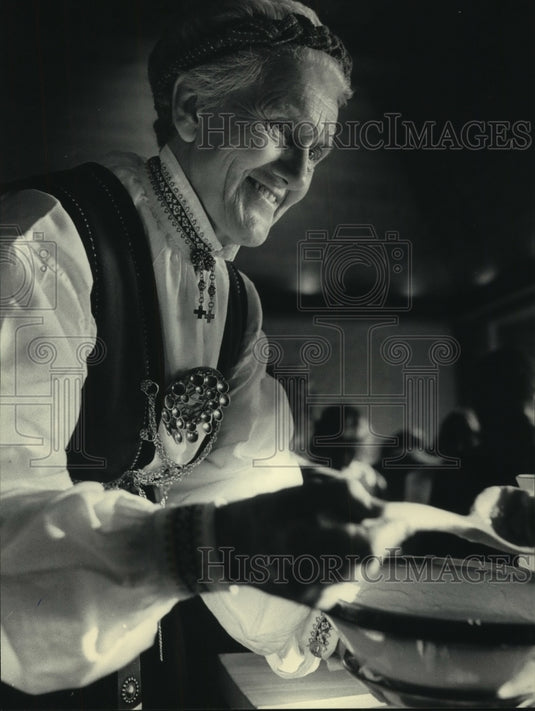 1985, Signy Eikeland, in Scandinavian costume, at Fana folk festival - Historic Images