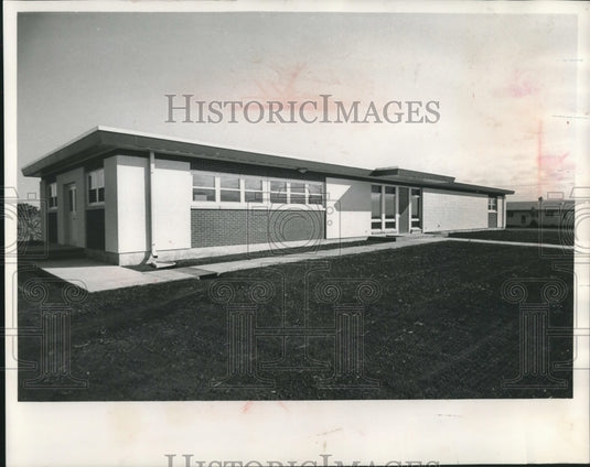 1962, University of Wisconsin-Madison new administration building - Historic Images