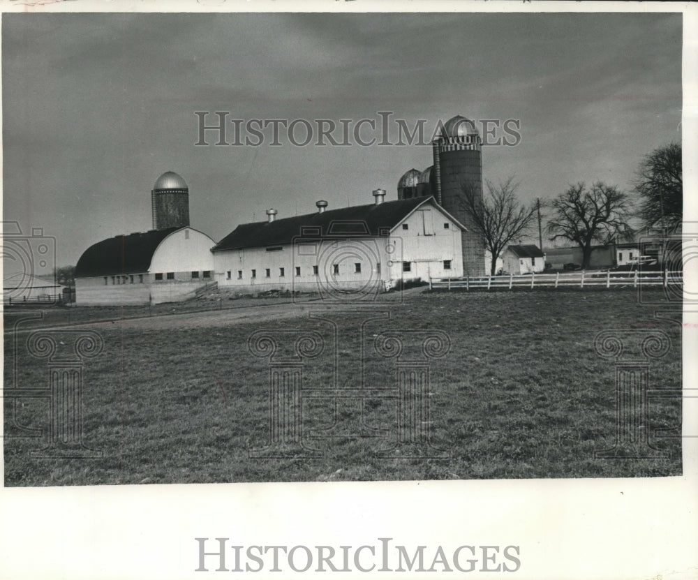1965 Press Photo University of Wisconsin-Madison&#39;s De Forest farm building-Historic Images