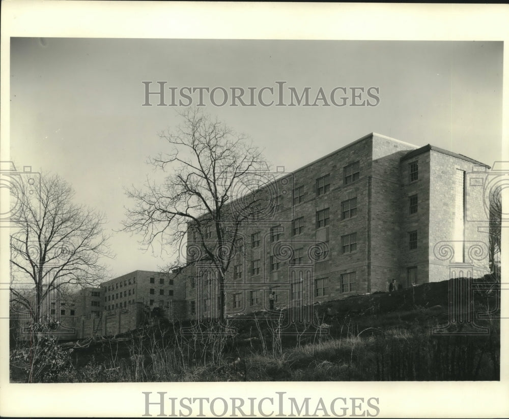 1940, University of Wisconsin-Madison&#39;s new women&#39;s dormitories - Historic Images
