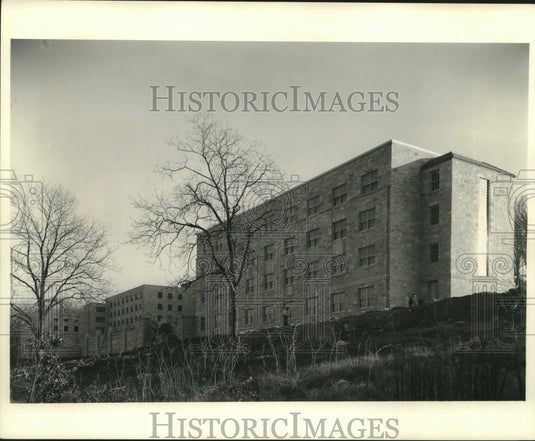 1940, University of Wisconsin-Madison's new women's dormitories - Historic Images