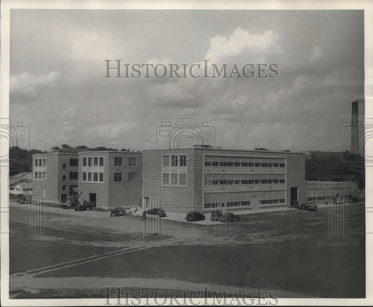 1951 Press Photo New Engineering building at University of Wisconsin - Madison - Historic Images