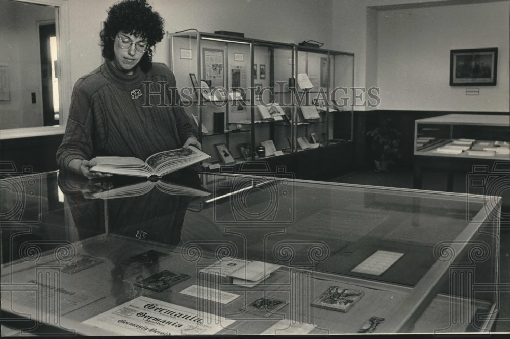 1987 Susan Ehlert at University of Wisconsin  Memorial Library - Historic Images