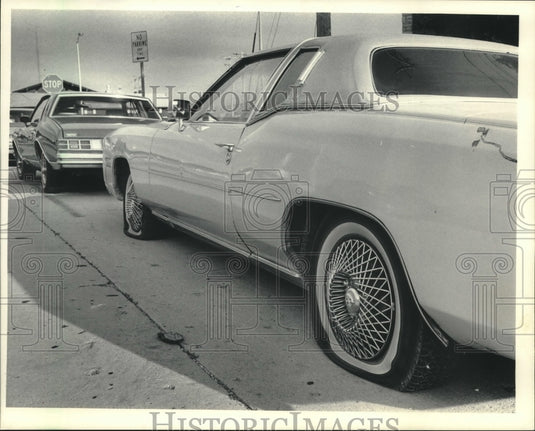 1985, Car vandalized while parked near Crestwood Bakery during strike - Historic Images
