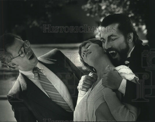 1989 Jonathan Smoots as Dracula bites Jeanne Christiansen - Historic Images