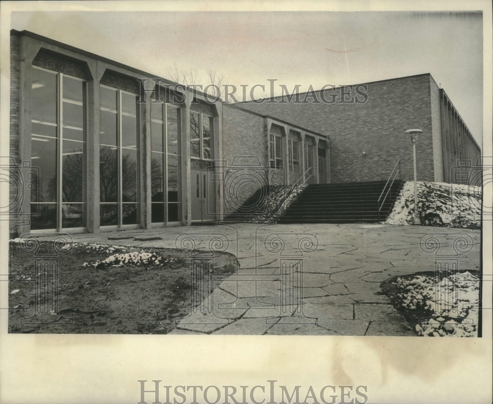 1962 Press Photo The $1,400,000 University of Wisconsin center at Green Bay - Historic Images