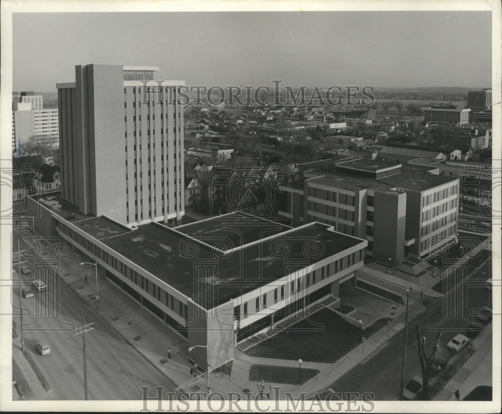 1973 Press Photo University of Wisconsin at Madison Education Buildings-Historic Images