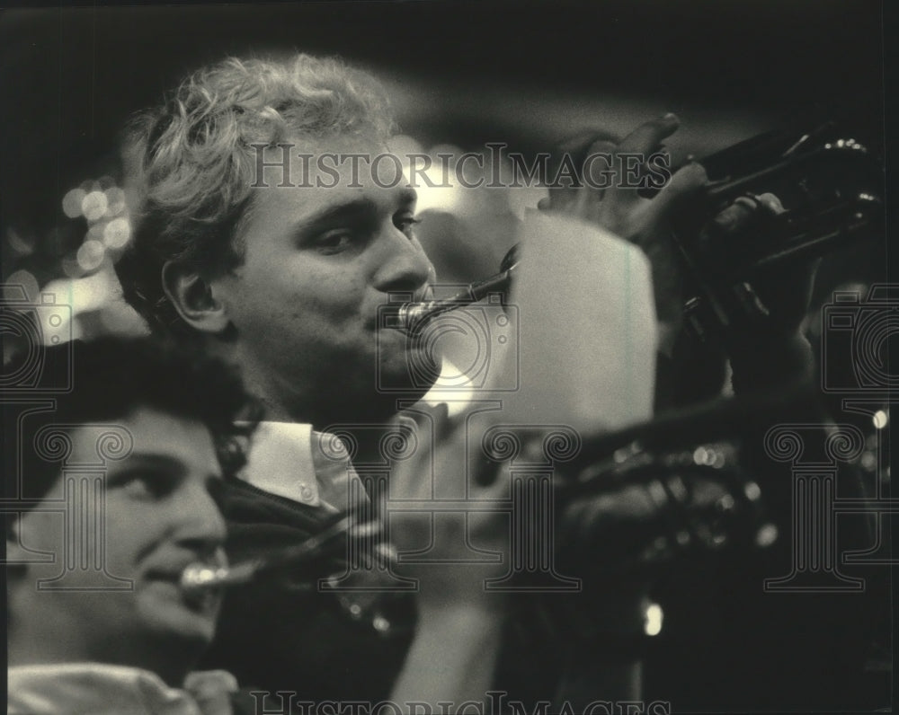 1987 University of Wisconsin Madison Band trumpeter glanced at music - Historic Images