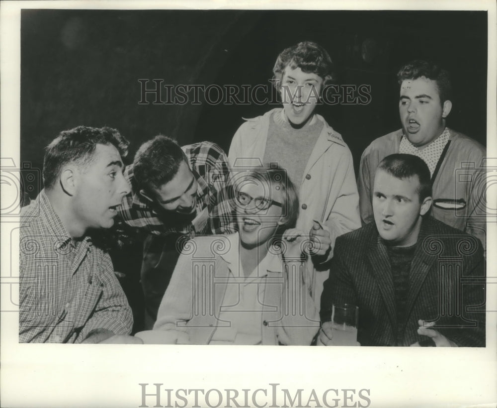 1975 Press Photo Students singing in 1959, University of Wisconsin, Madison - Historic Images