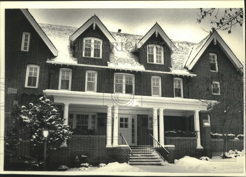 1991, Front view, Olin House, University of Wisconsin, Madison - Historic Images