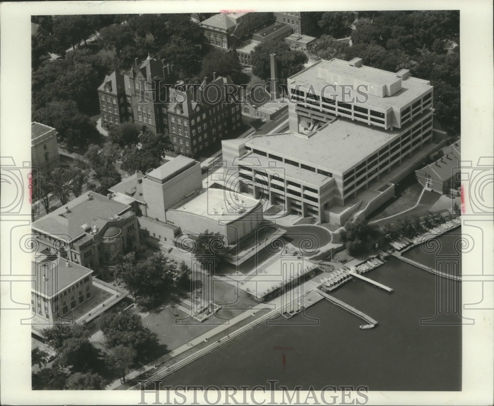 1977, Helen C. White Building, University of Wisconsin, Madison - Historic Images