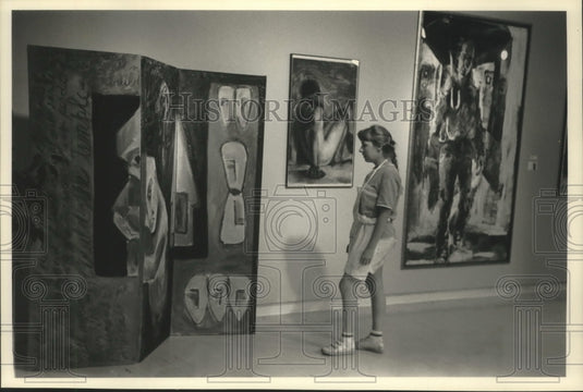 1989, Wendy Zautner at exhibit in University of Wisconsin-Whitewater - Historic Images