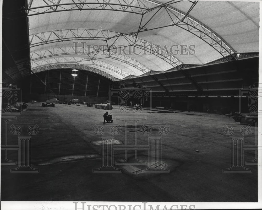 1988, University of Wisconsin-Madison, stadium and field house - Historic Images