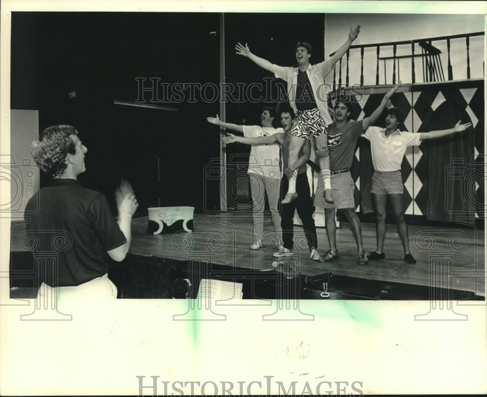 1987 Press Photo Dancers rehearsed for UW-Washington County's "Kiss Me Kate" - Historic Images