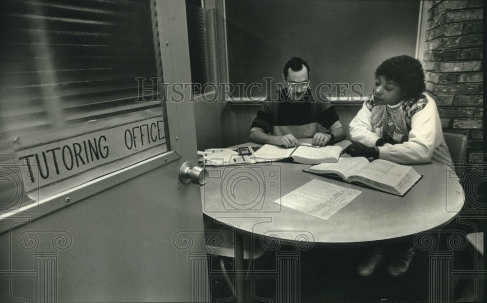 1990 UWM&#39;s Department of Learning Skills and Educational Opportunity - Historic Images