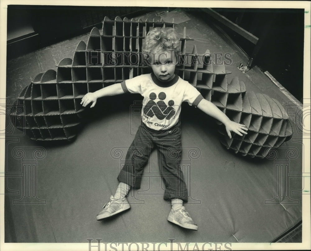 1986, Little boy at University of Wisconsin-Milwaukee Day Care Center - Historic Images