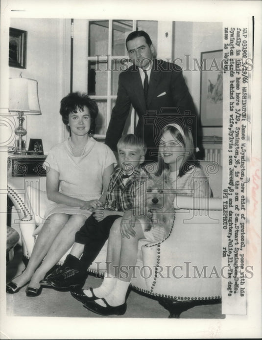 1966 Press Photo James Symington, Chief of Protocol, With His Family at Home - Historic Images