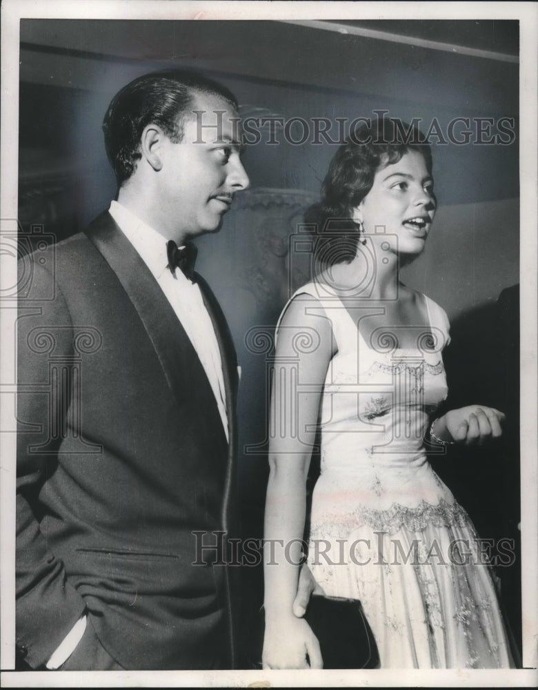 1955 Press Photo Prince Alfons Maximilian Hohenloe Langenburg & fiance in Rome - Historic Images