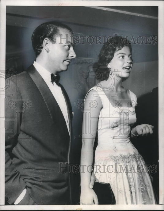 1955 Press Photo Prince Alfons Maximilian Hohenloe Langenburg & fiance in Rome - Historic Images