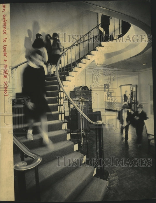 1986 Press Photo University School of Milwaukee's lower & middle school entrance - Historic Images