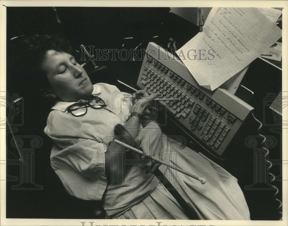 1988 Margy Holzer, UW-Whitewater student, uses word processor - Historic Images