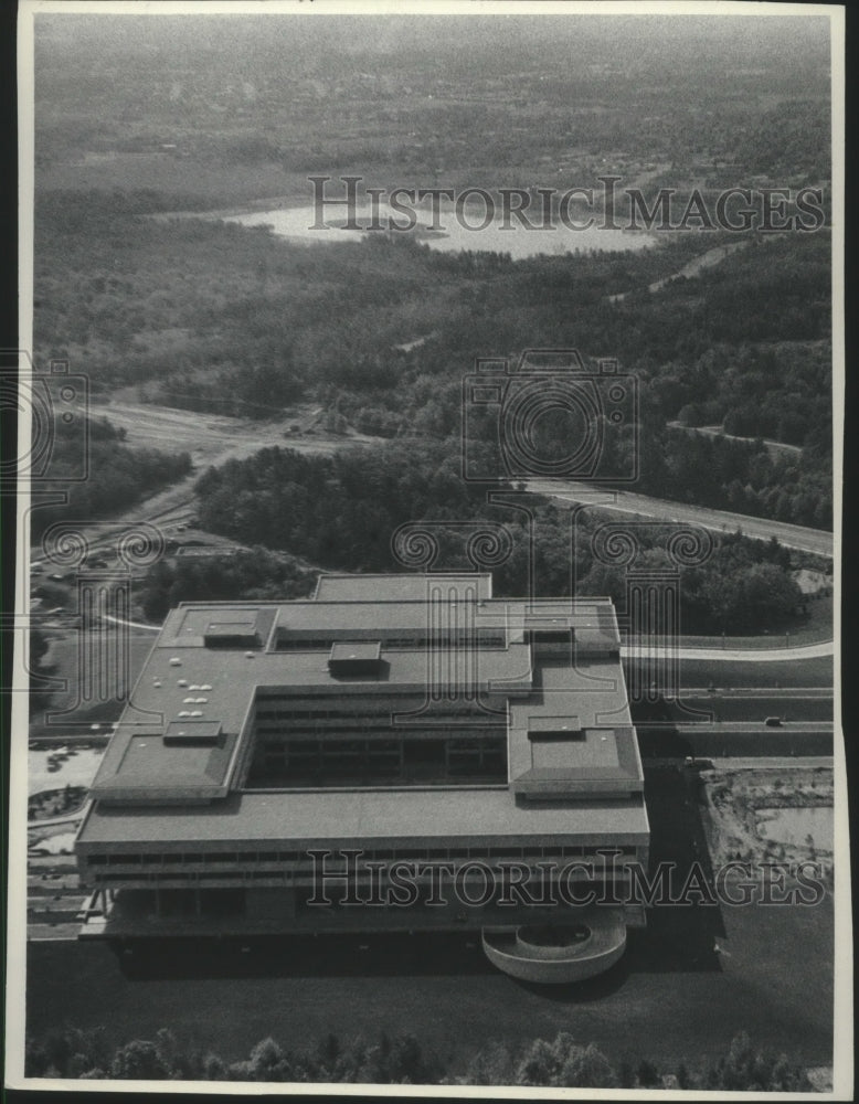 1977, University of Wisconsin-Stevens Point Sentry Insurance building - Historic Images