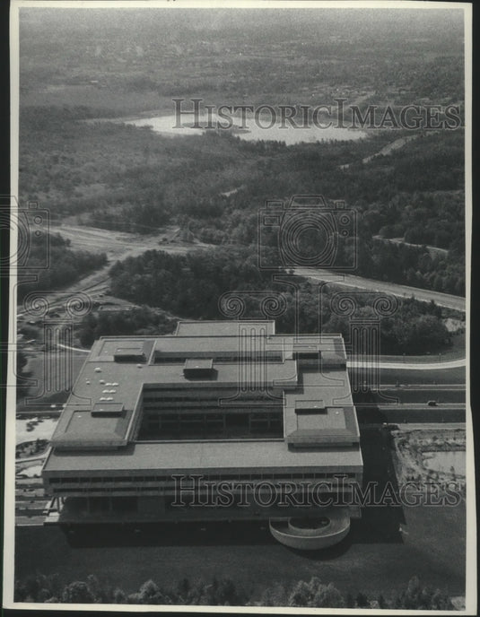 1977, University of Wisconsin-Stevens Point Sentry Insurance building - Historic Images