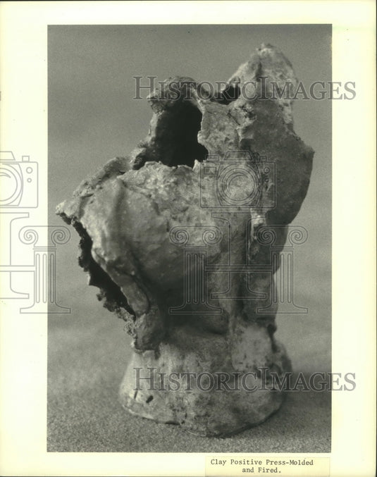 1985 Finished clay replica at University of Wisconsin Stevens Point - Historic Images