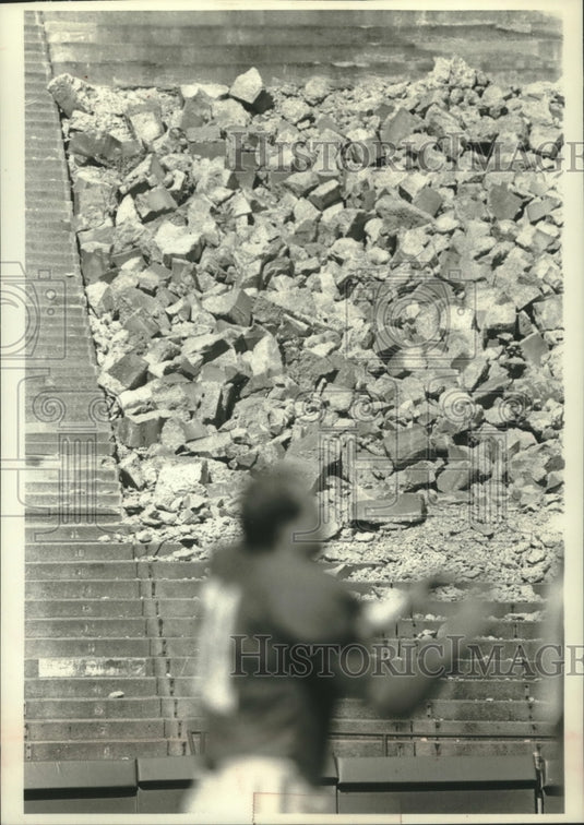 1994 Press Photo Camp Randall Stadium during decaying concrete removal - Historic Images